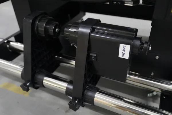 uv dtf printer printing feeding